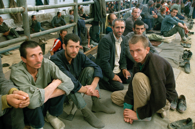 Manjaca-concentration-camp-near-Prijedor-north-west-Bosnia-Isabel-Ellsen-1993-Source-Srebrenica-Genocide-Blog